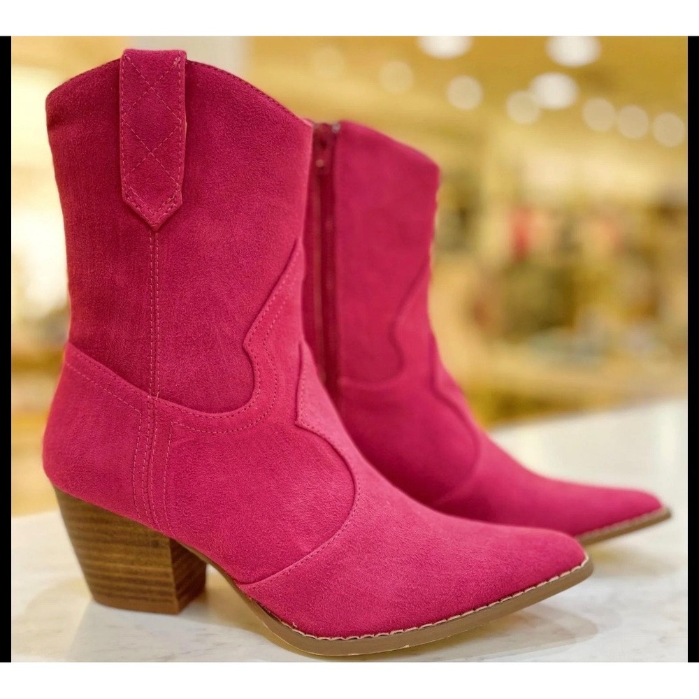 Coconuts by Matisse Bambi Pink Suede Western Ankle Boots‎ Size 6.5M